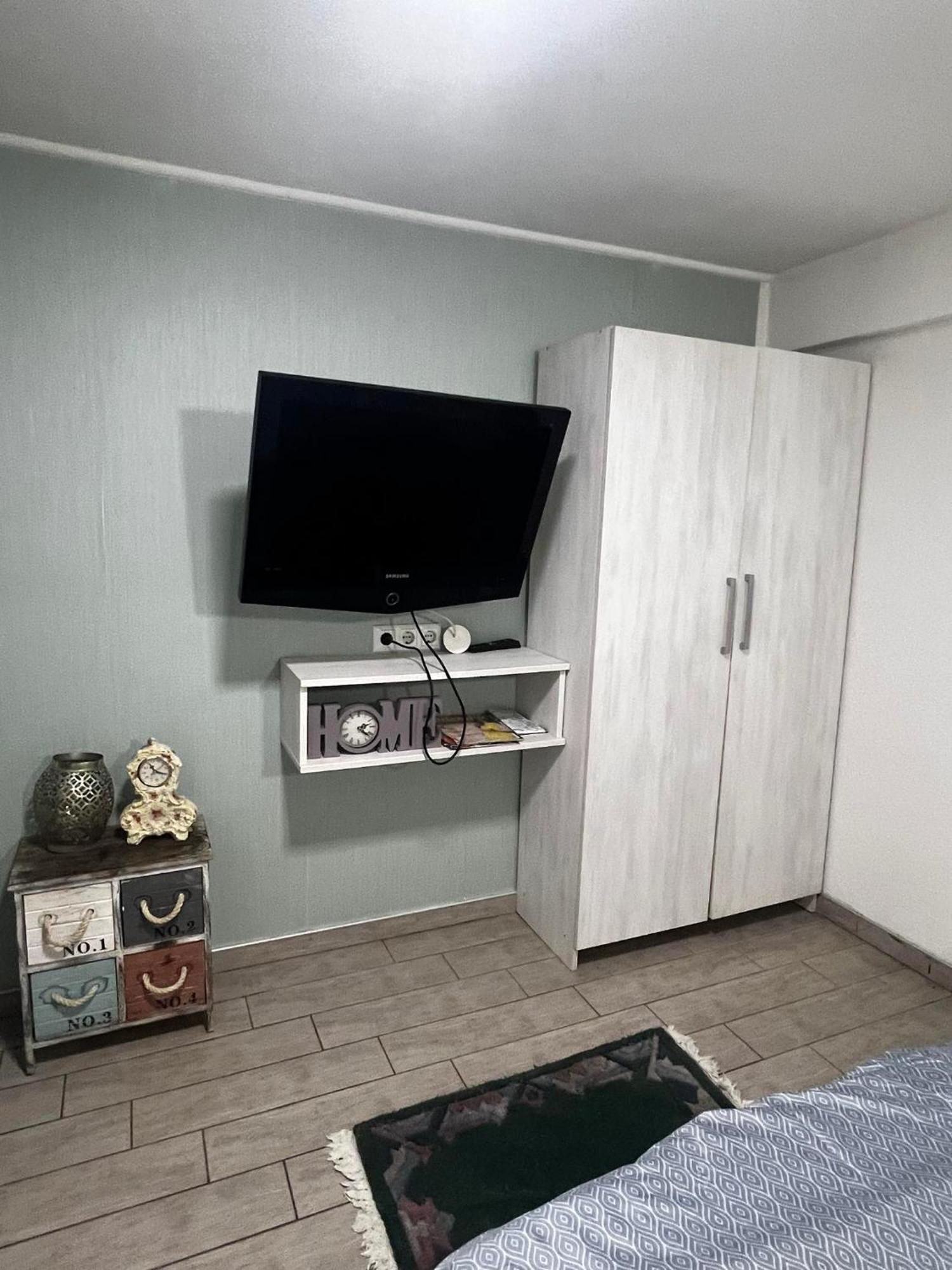 Hostel 图兹拉 外观 照片
