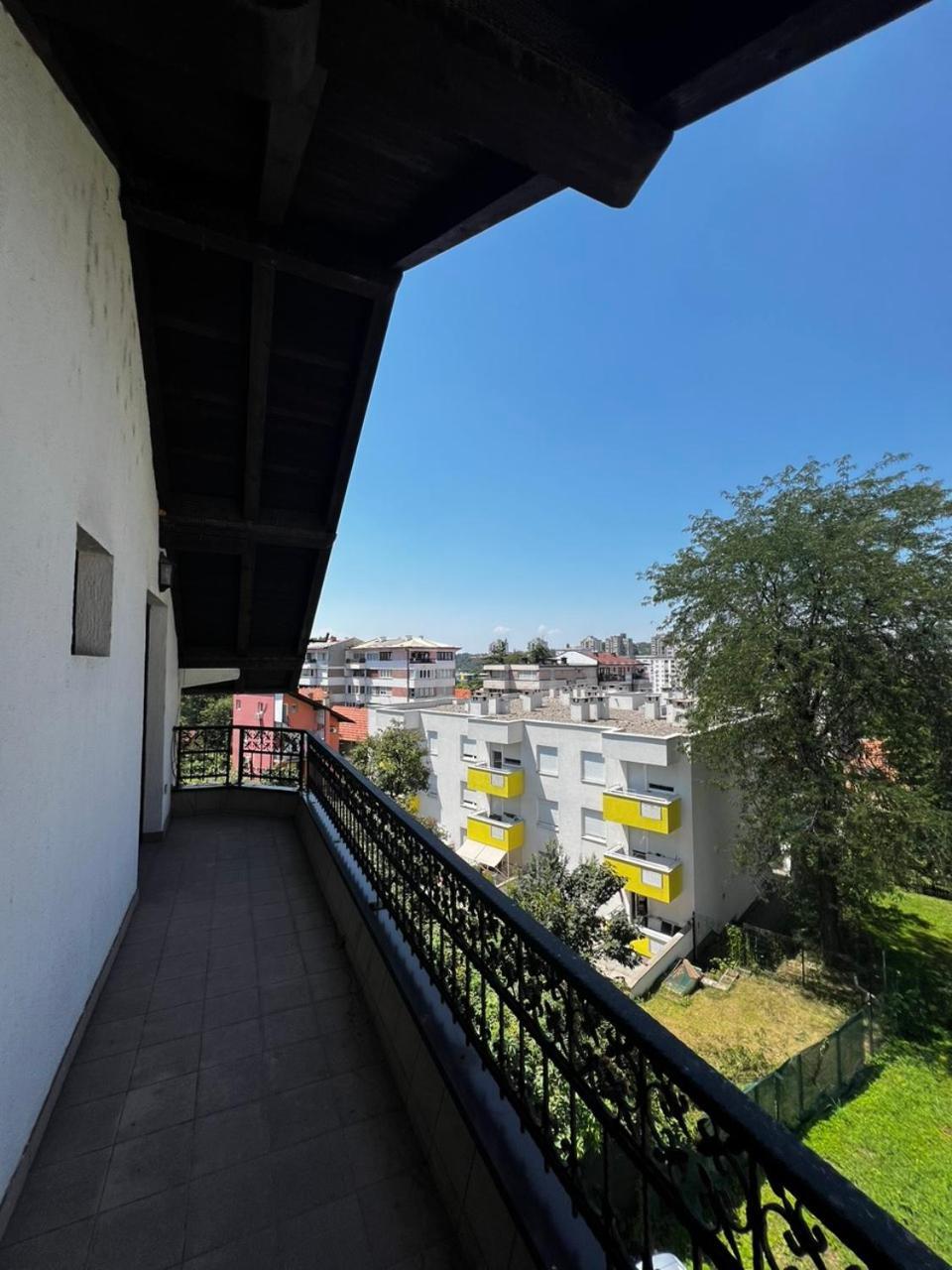 Hostel 图兹拉 外观 照片