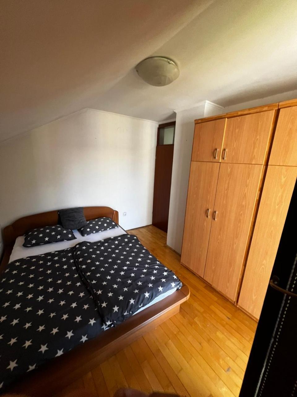 Hostel 图兹拉 外观 照片