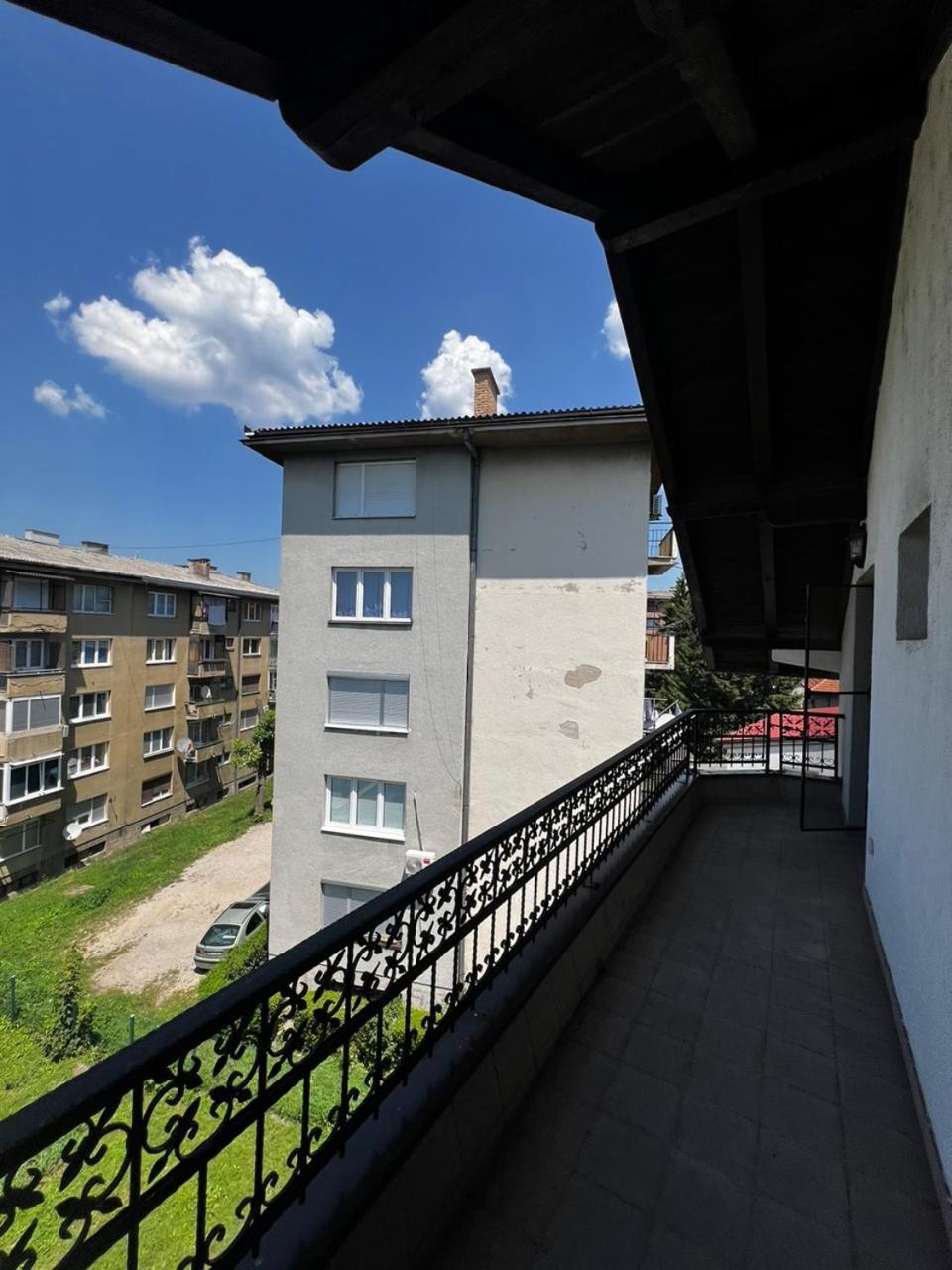 Hostel 图兹拉 外观 照片
