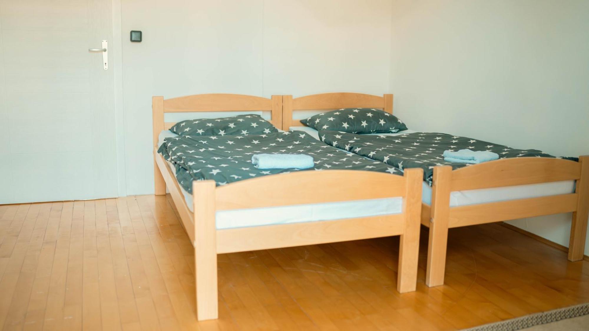 Hostel 图兹拉 外观 照片