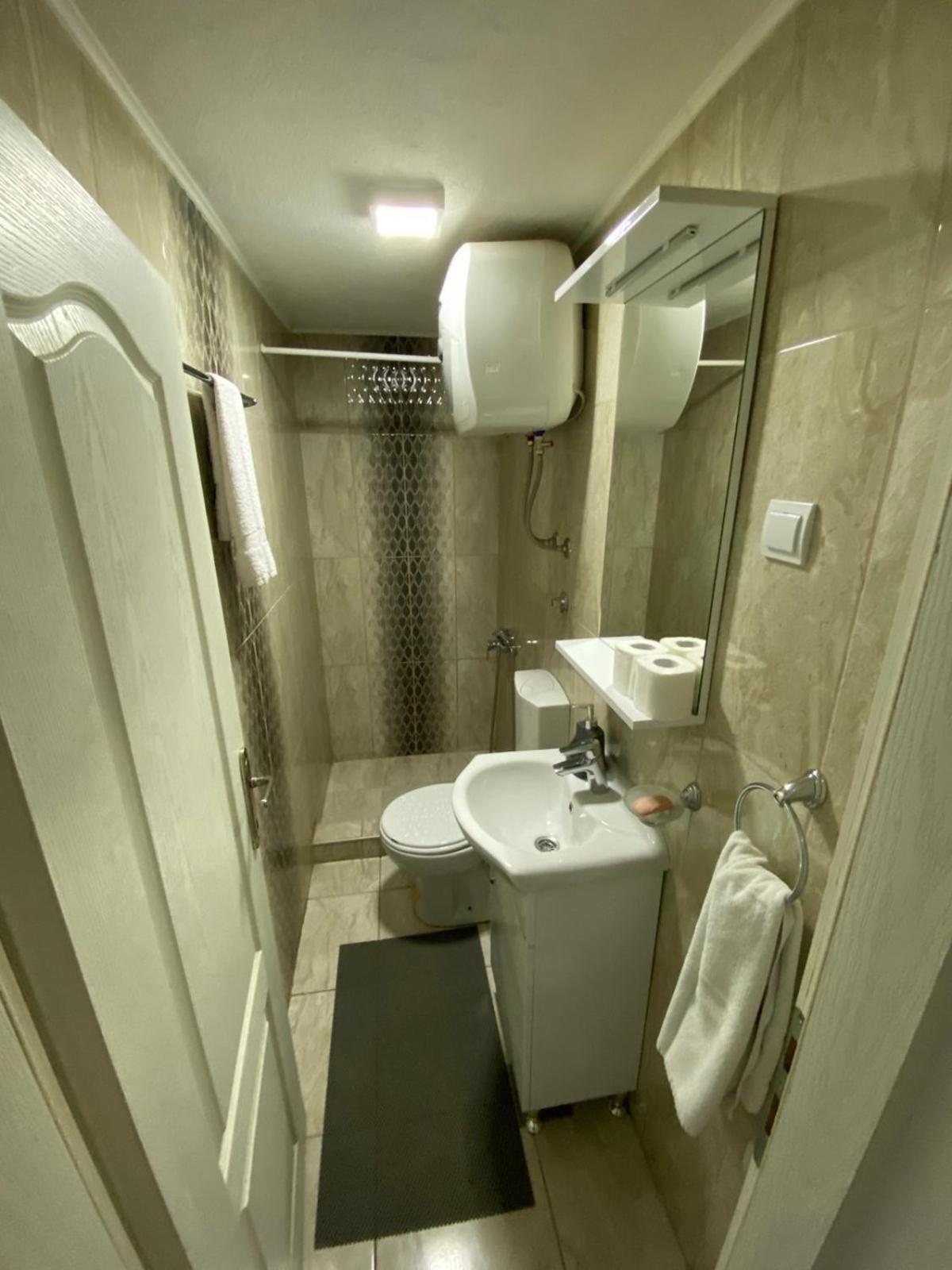 Hostel 图兹拉 外观 照片