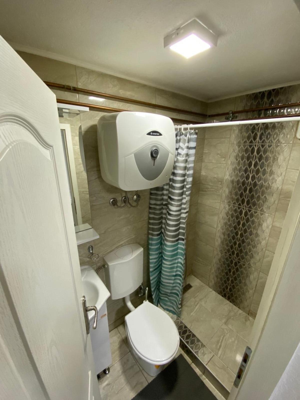 Hostel 图兹拉 外观 照片