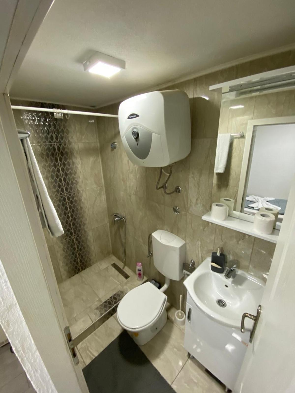 Hostel 图兹拉 外观 照片