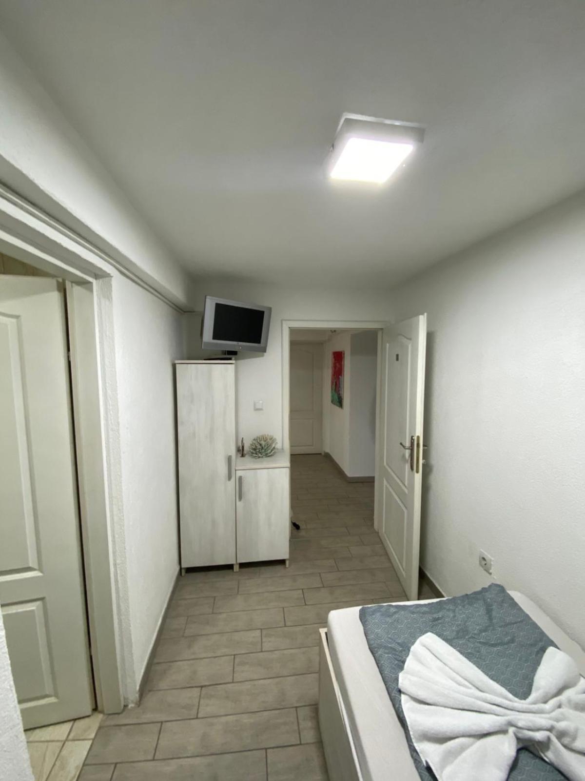 Hostel 图兹拉 外观 照片